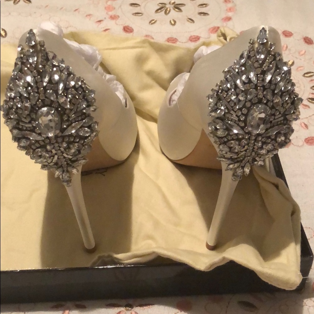 Badgley Mischka Kiara white Satin heel